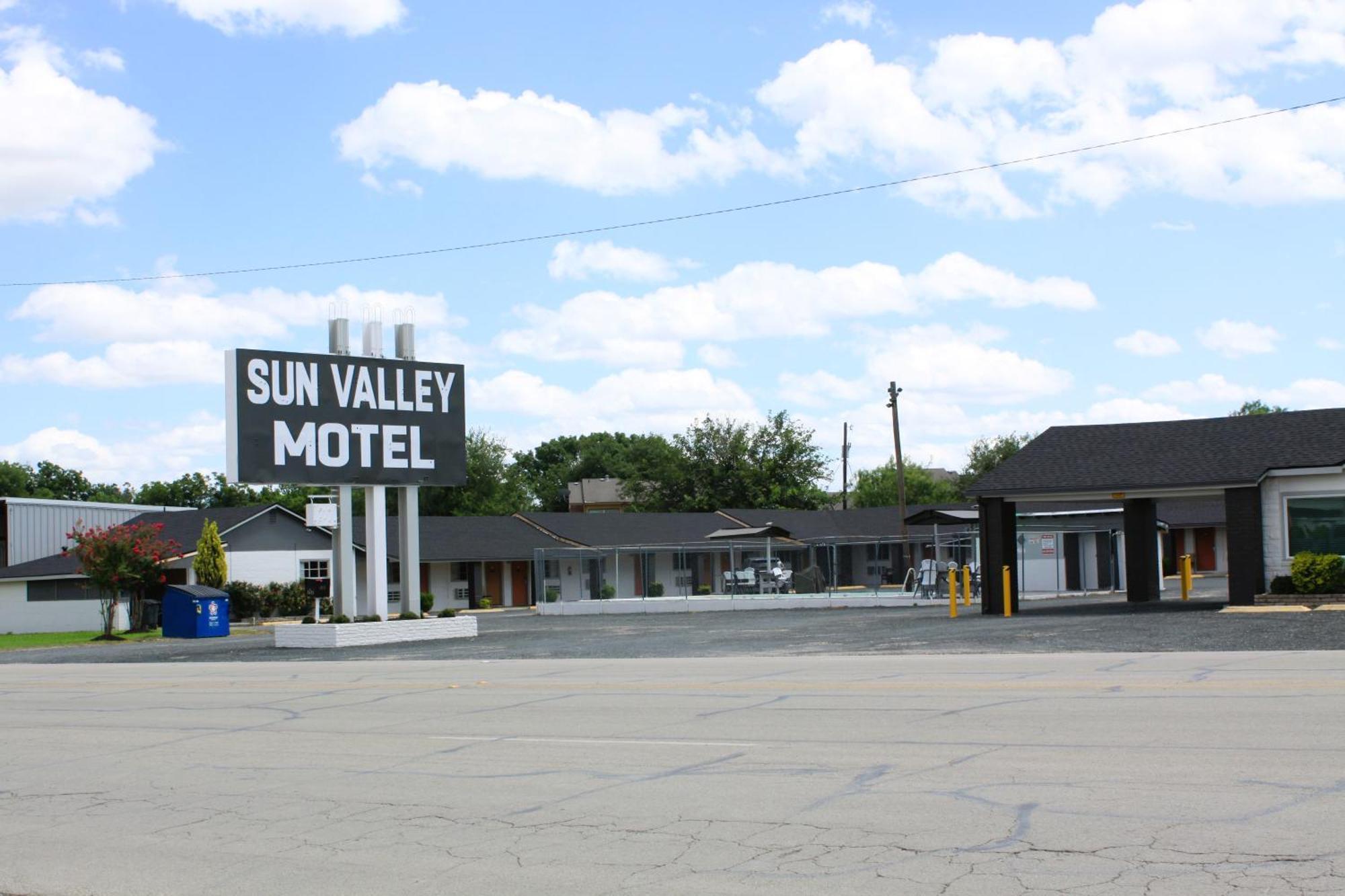 Sun Valley Motel Junction Exterior photo
