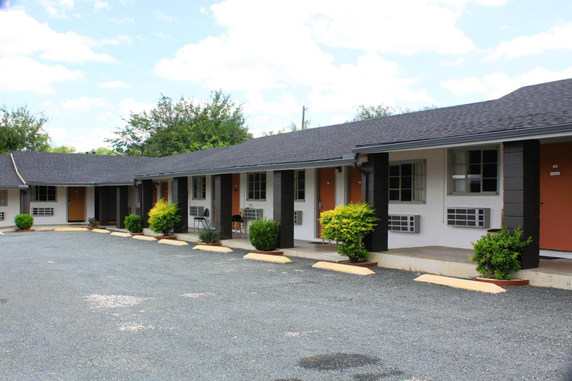 Sun Valley Motel Junction Exterior photo