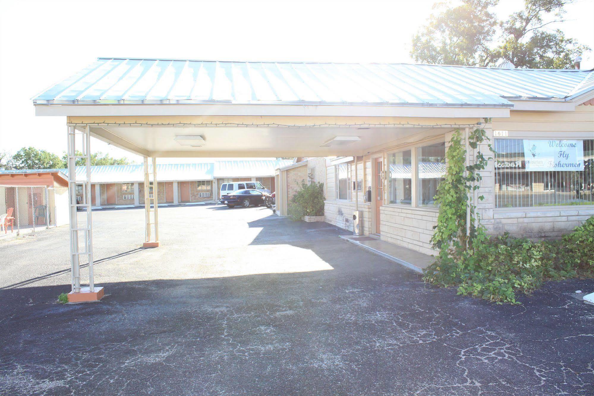 Sun Valley Motel Junction Exterior photo