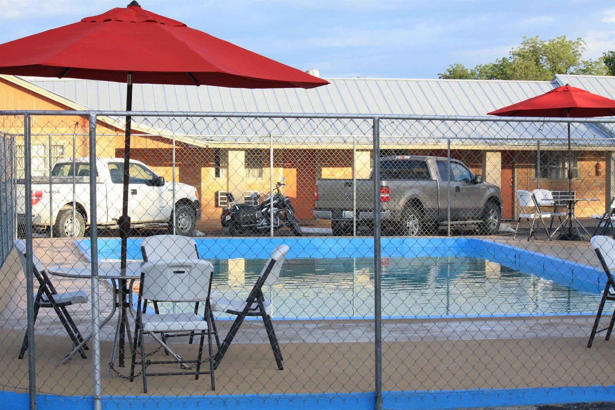 Sun Valley Motel Junction Exterior photo